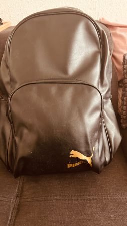 Schwarzer Puma Rucksack, Kunstleder, geräumig, Top Zustand!