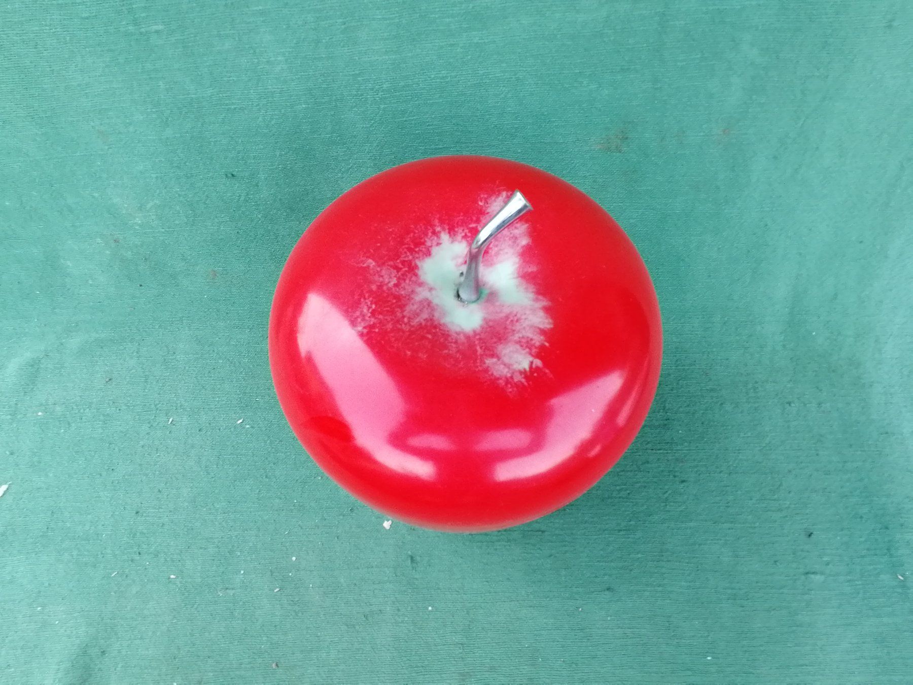 Contenitori & Simili: Rote Apfelform  Eisbehälter Retro mit Deckel 1960/70 – Usato da Rovio venduto da maxmac 1