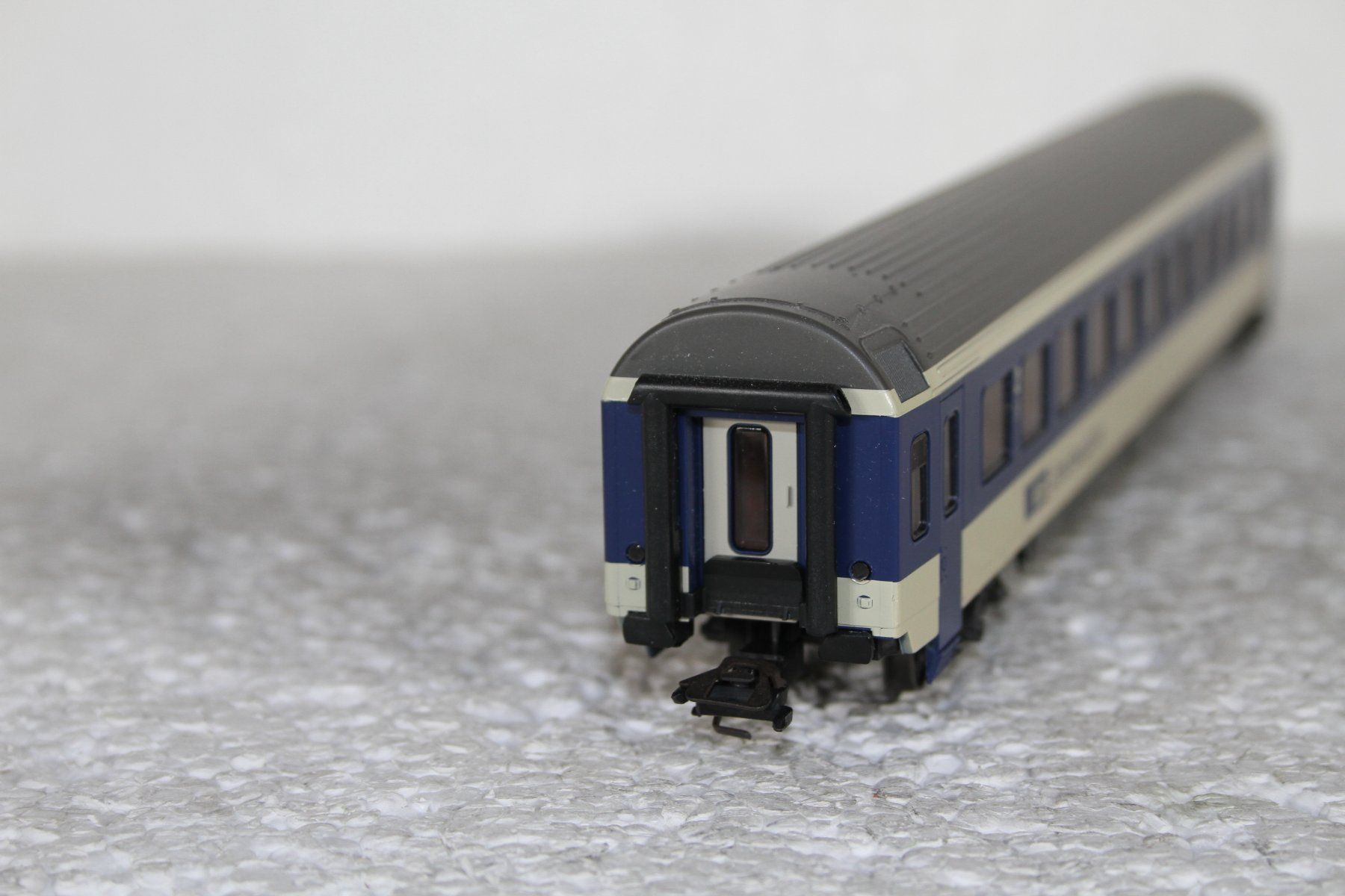 Märklin Modellini di ferrovie: Märklin 4218 BLS 2. Kl. – Usato da Triesen venduto da gleis8 2
