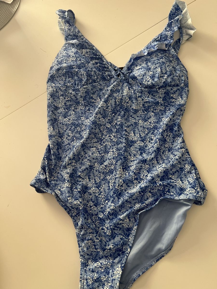 Costumi da bagno & Bikini: Badeanzug CRIVIT Blumenmuster Grösse M mit Etikett – Nuovo e nell'imballaggio originale da Ruggell venduto da Malbuntiger01 3