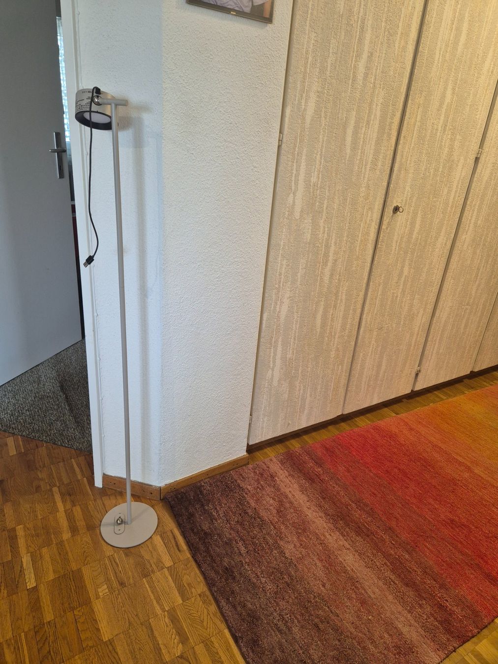 Lampen: LED Stehlampe – Neu (gemäss Beschreibung) aus Effretikon von fridolina01