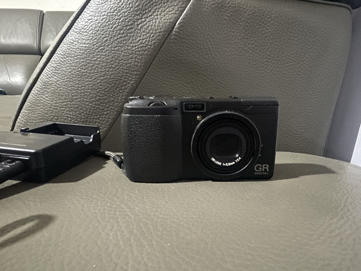 Ricoh Fotocamera: Ricoh GR Digital Kamera  – Usato da Zürich venduto da semi16