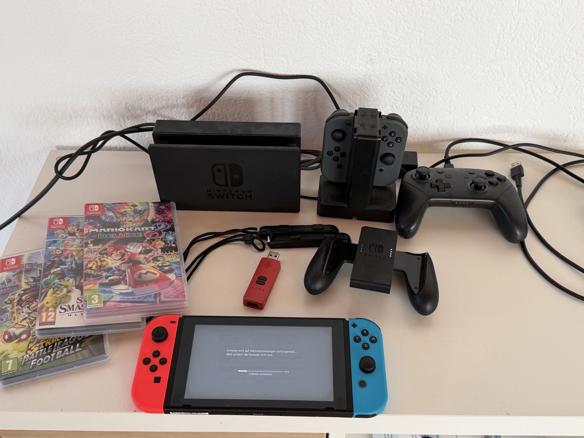 Nintendo Konsolen: Nintendo Switch mit Zubehör – Gebraucht aus Wildberg von todi_22