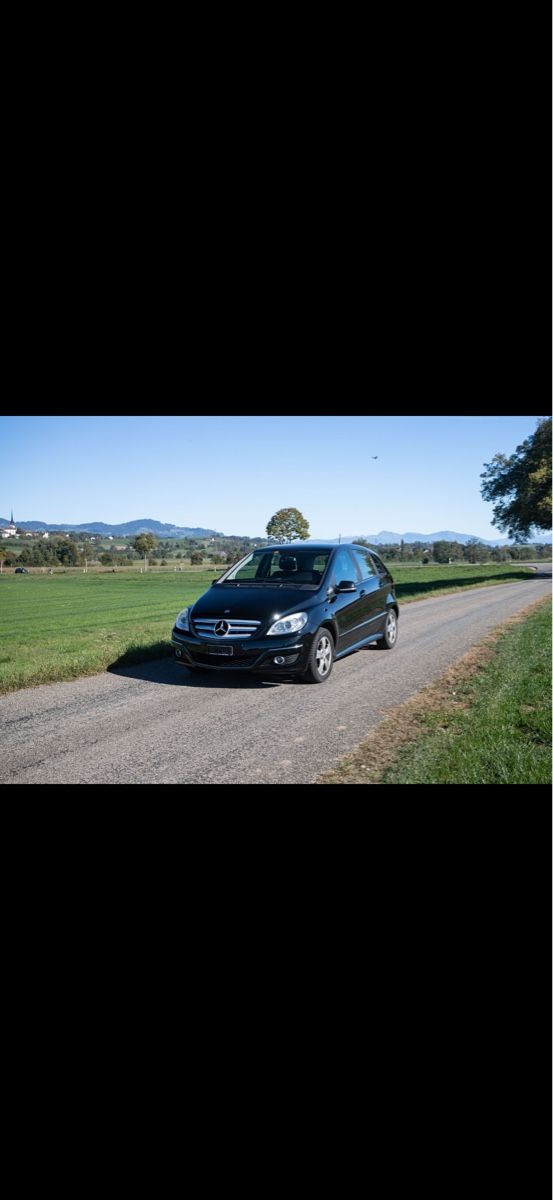 Mercedes-Benz Automobili: Mercedes B180 – Usato da Gossau ZH venduto da fabio024