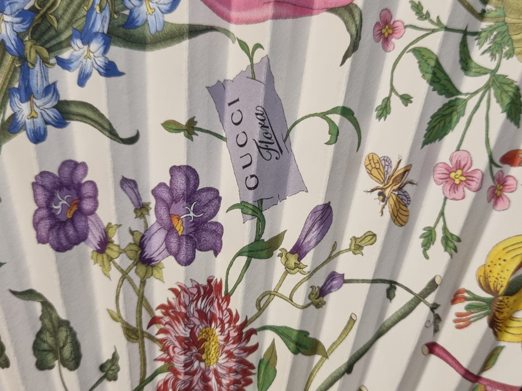 Sonstige Dekorationen & Accessoires: Gucci Flora  Fächer Original Karton – Gebraucht aus Schaffhausen von Leveron13 2