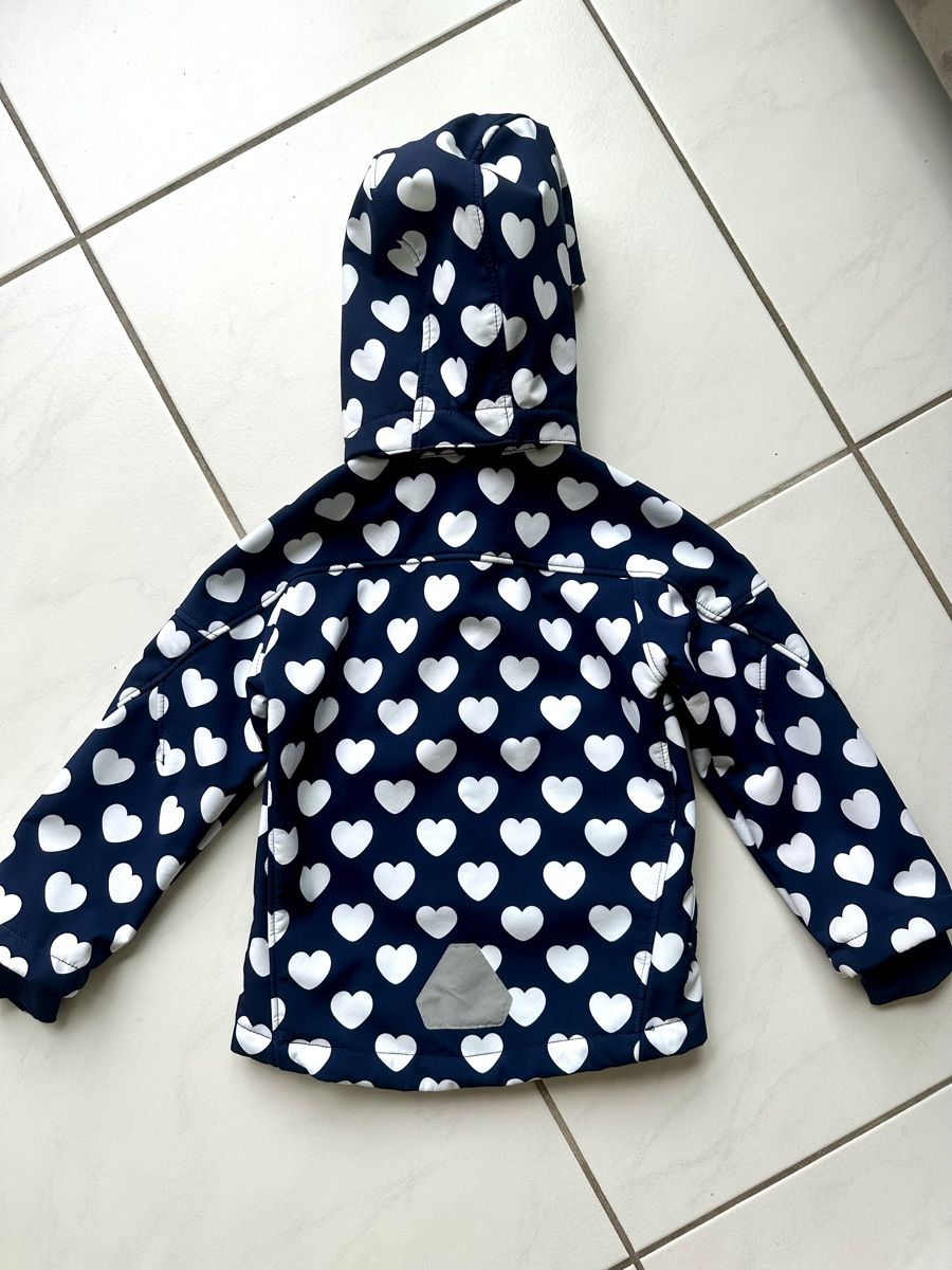 H&M Jacken & Mäntel: Softshell Jacke Gr.110 – Gebraucht aus Horgen von emi_rk59 4