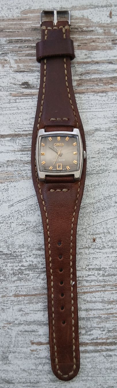 Oris Orologi: Oris Manual caliber 715 with date on leather strap 1960's – Usato da St-Cergue venduto da gar_x2b7 2