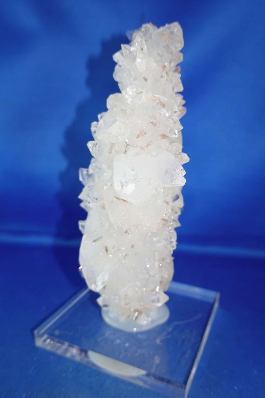 Minerali & Pietre curative: Apophylit Stalaktit – Usato da Schinznach Bad venduto da Demerald 2