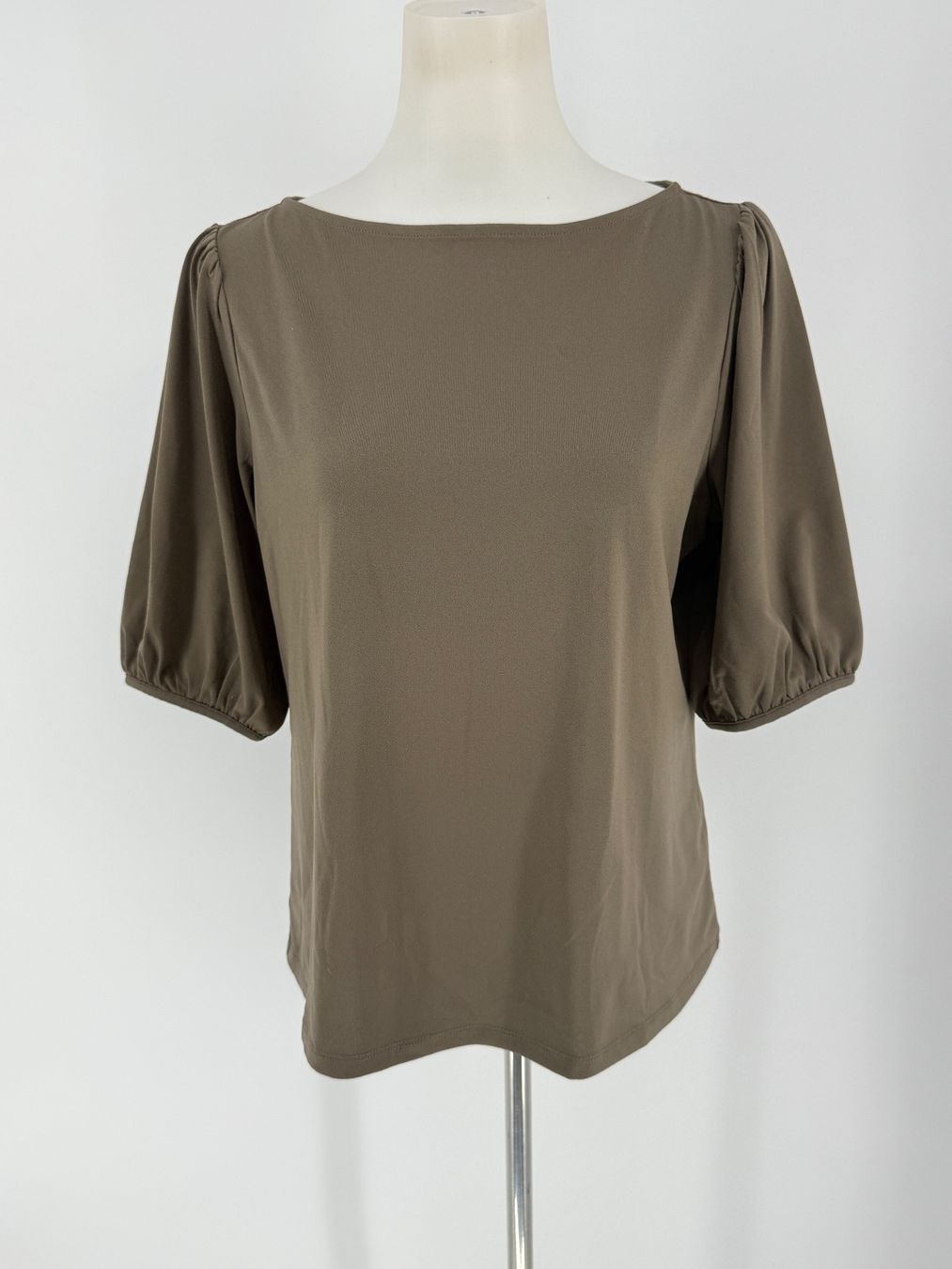 T-shirt: Shirt mit Puffärmeln Gr. M von H&M – Usato da Auenstein venduto da moin.