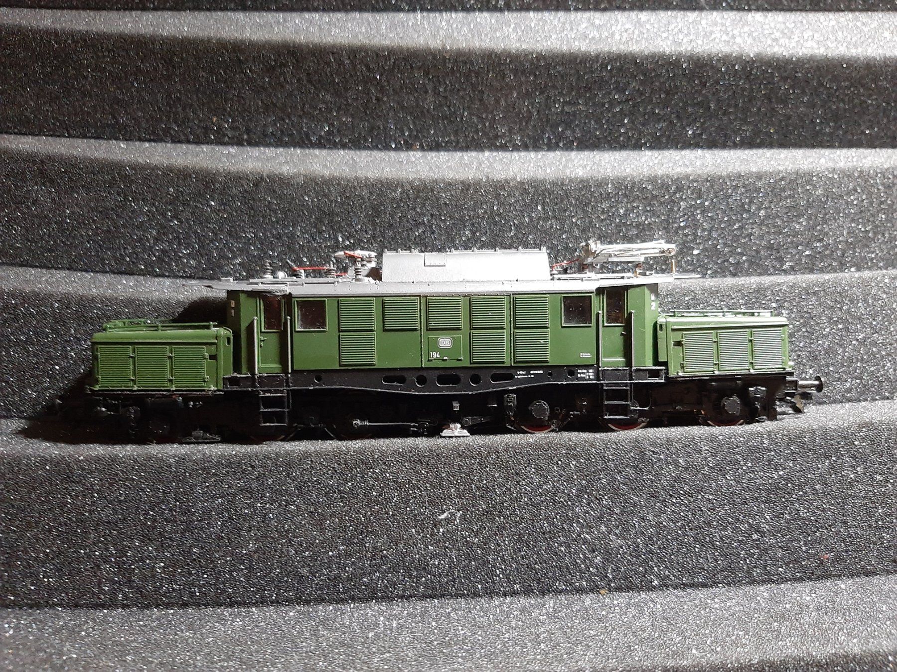 Roco Trains électriques: Roco 4168A DB BR 194 REF.2 – D'occasion à Avully par RIVALIS 1