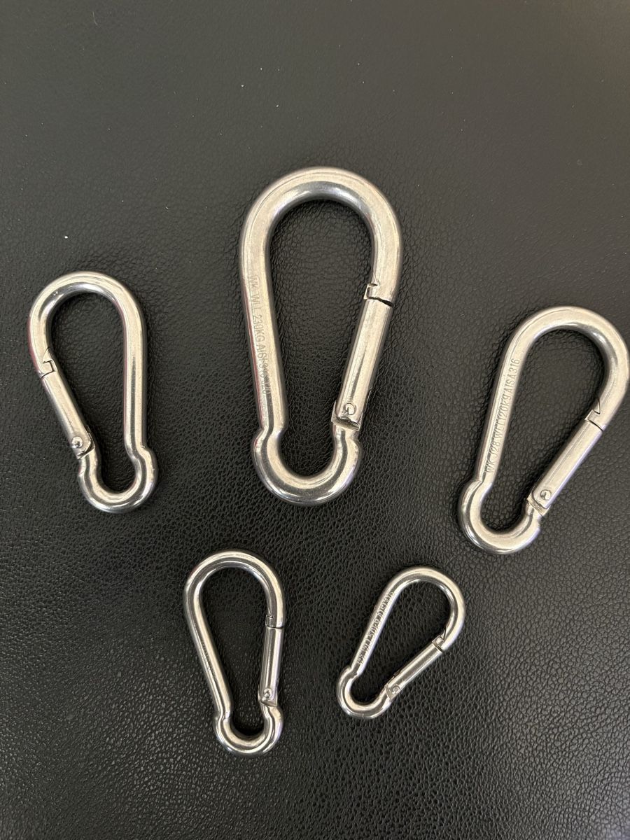 Attrezzatura da arrampicata: Karabinerhaken Set. Edelstahl – Nuovo (secondo la descrizione) da Sargans venduto da AP7320