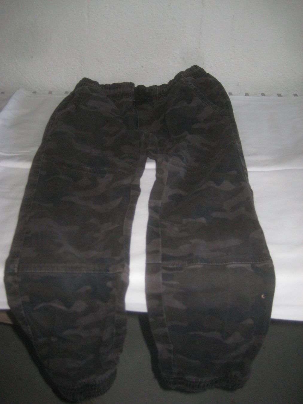 C&A Pantaloni: KNABEN  HOSE – Usato da Uster venduto da flocke1 1