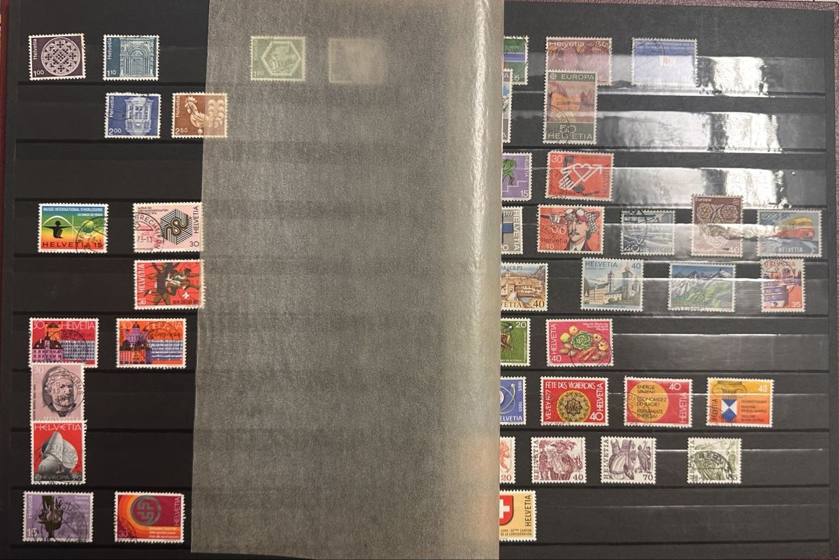 Tous les timbres: Markenalbum Schweiz – D'occasion à Toffen par Bazzolino 7