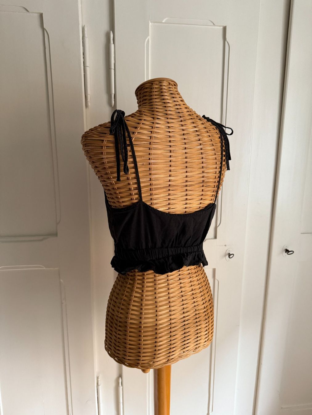 Zara Tops: ZARA - cropped Trägertop schwarz S – Gebraucht aus Zürich von Diazaio 2