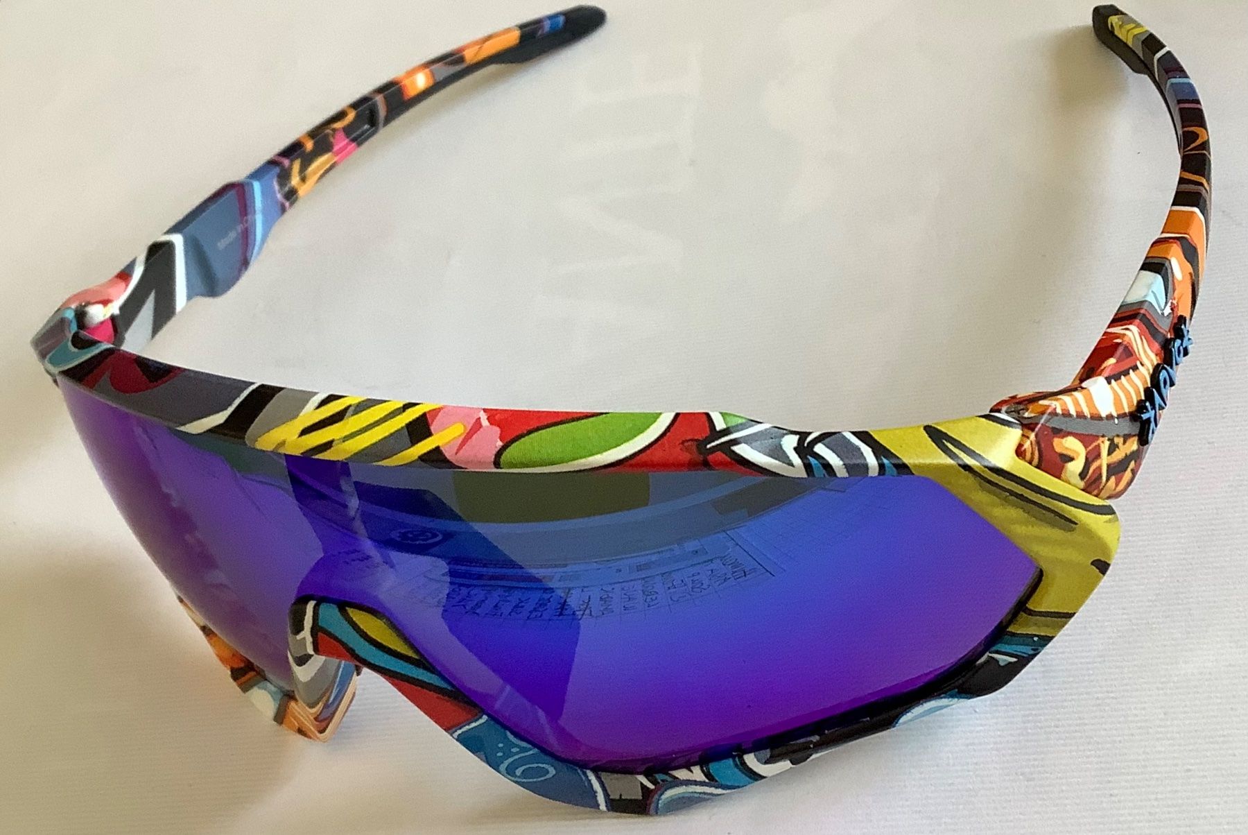 Occhiali & Lenti: SPORT SUNGLASSES – Nuovo e nell'imballaggio originale da Arcegno venduto da Denni