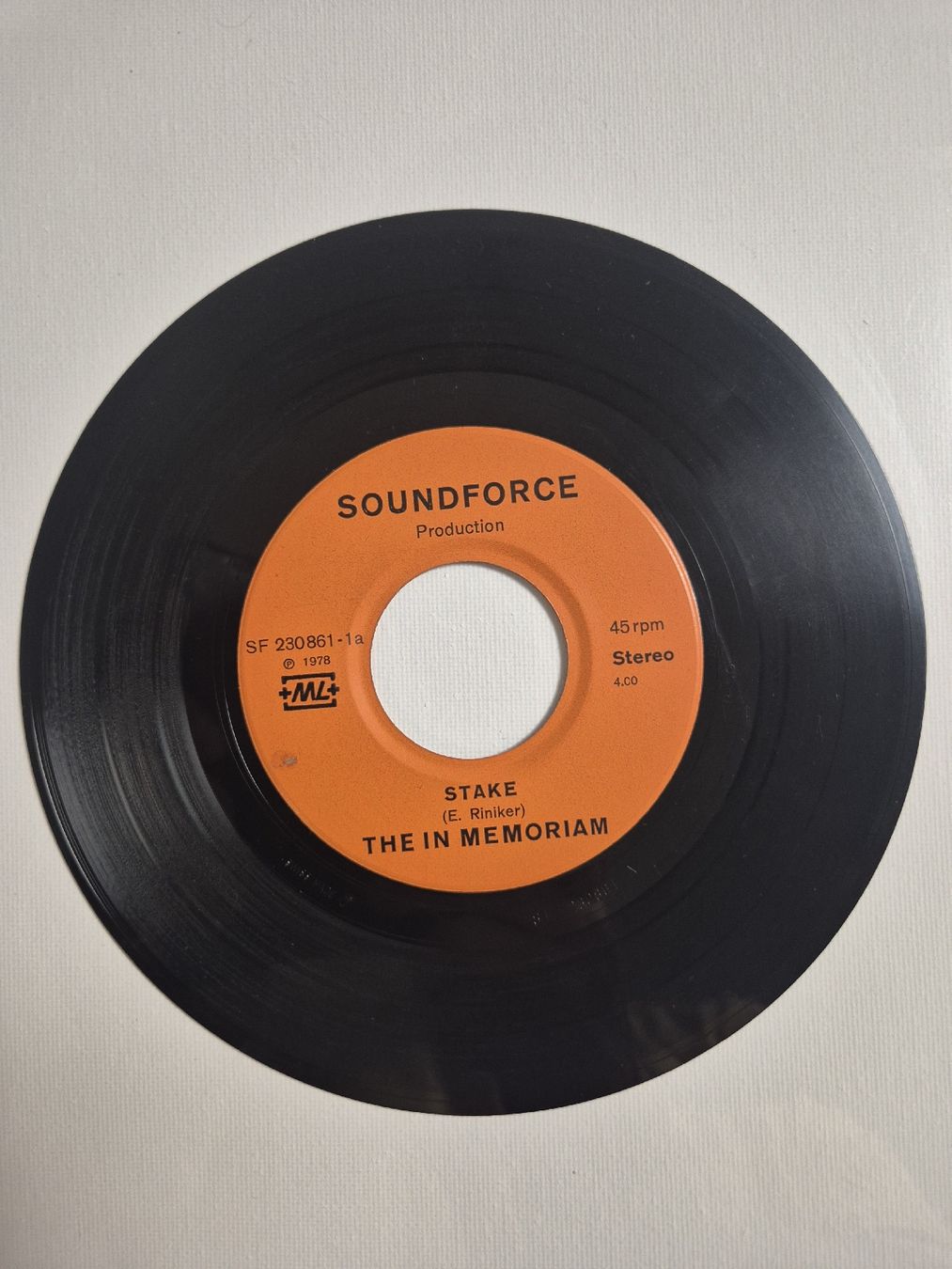Dischi in vinile: The in  Memoriam -  Stake / Distance - Single 7 , CH – Nuovo (secondo la descrizione) da Uster venduto da newwave0 2