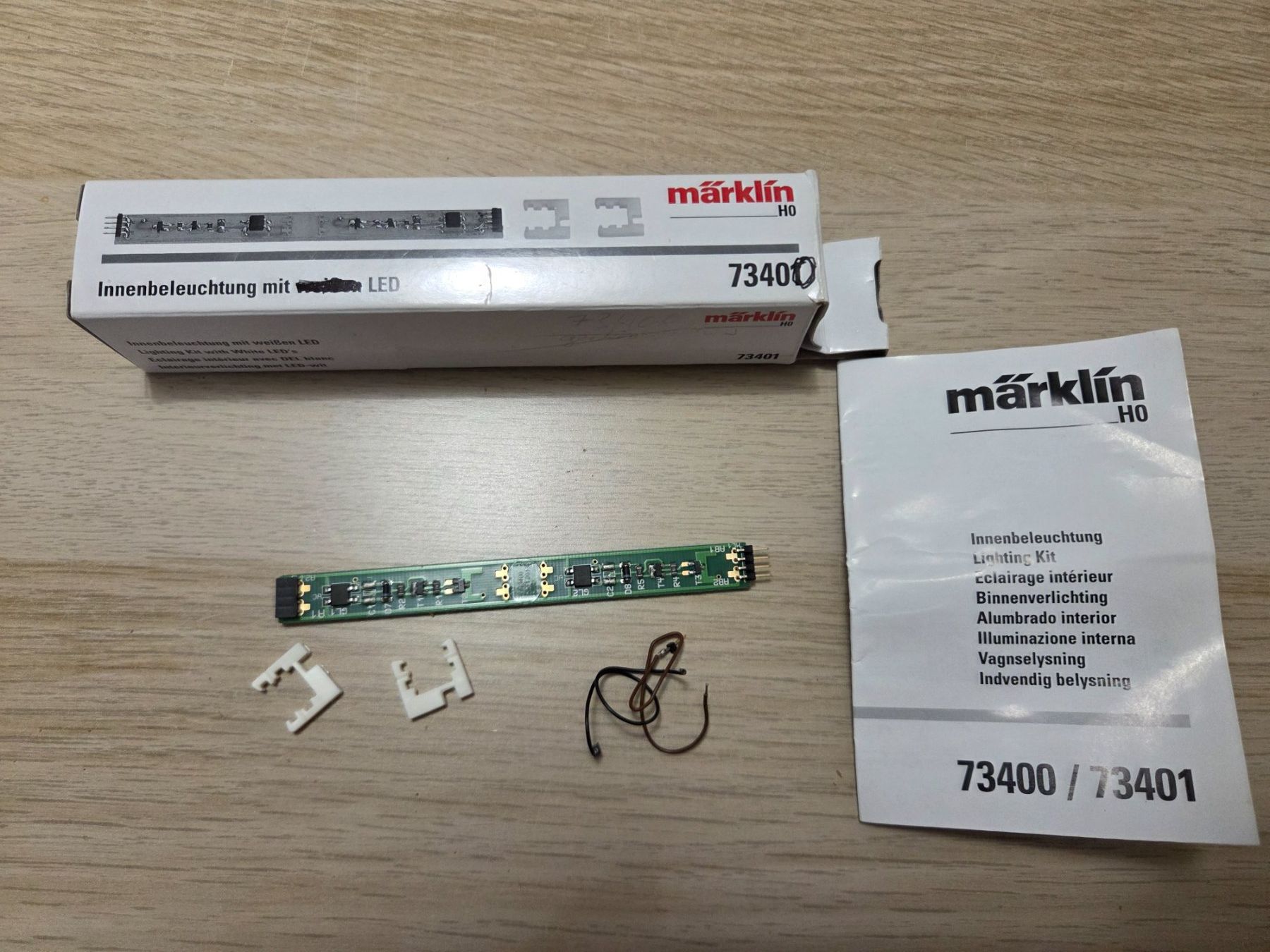 Märklin Modellini di ferrovie: Märklin 73401 Innenbeleuchtung H0 – Usato da St-Aubin-Sauges venduto da Lo_Go