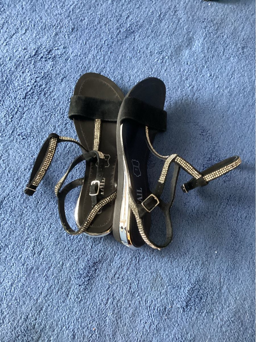 Damenschuhe: Sandales – Neu (gemäss Beschreibung) aus Le Landeron von ArianeNi