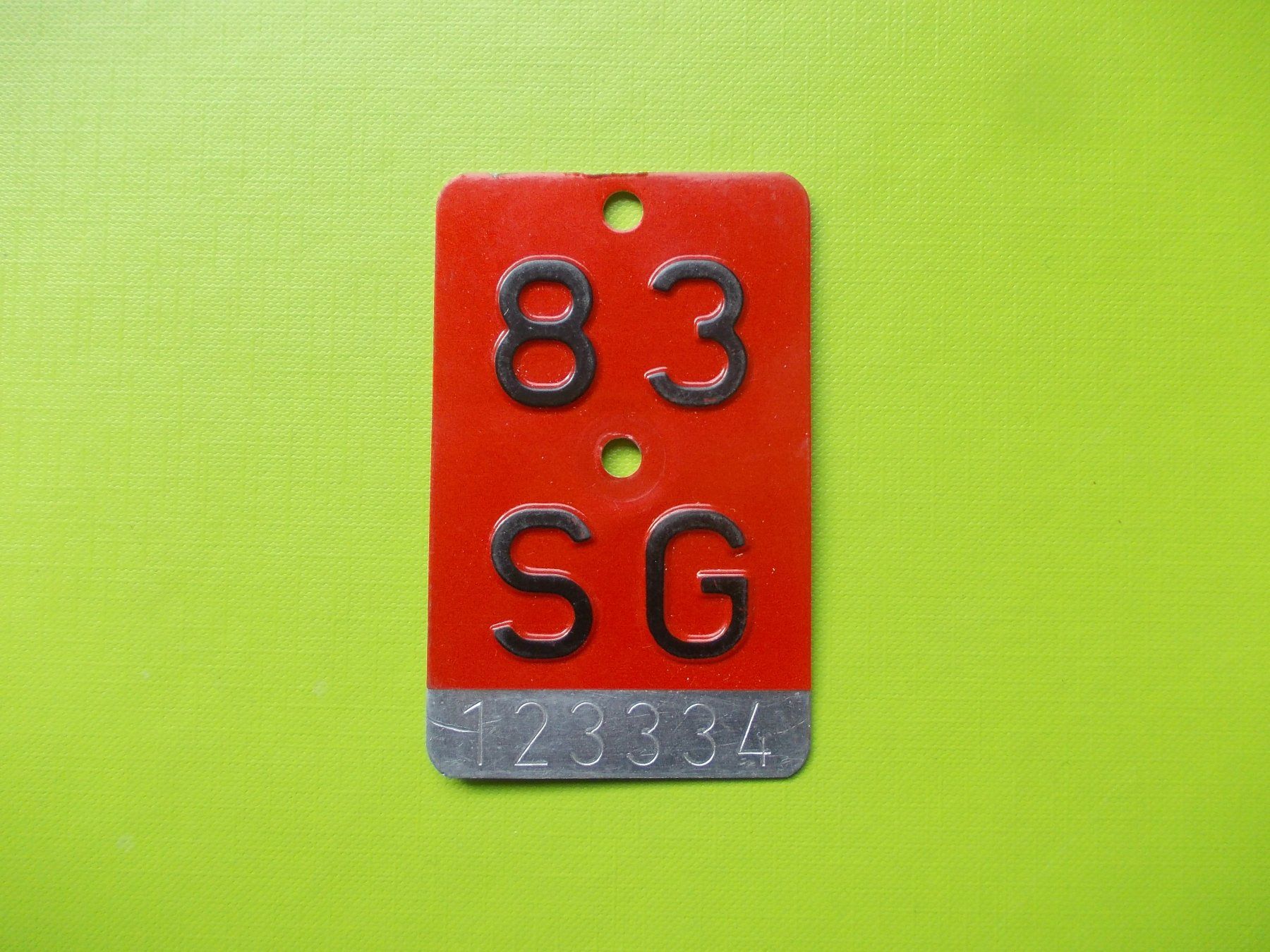 Insegne: Velonummer / Fahrradnummer SG 83 – Usato da Gsteigwiler venduto da HORMIGA21