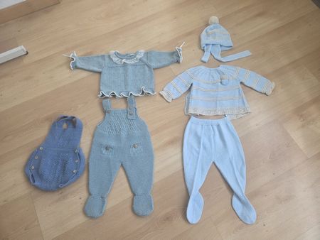 Set von schönen Baby-Anzüge Grösse 0-3 Monate
