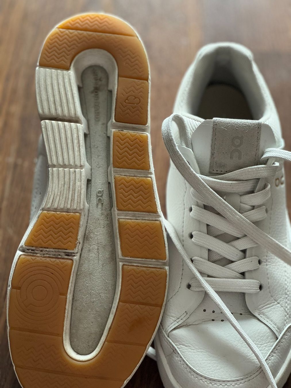 On Scarpe da donna: Tennis ON Roger Central Court – Usato da Wädenswil venduto da kon_n2rm
