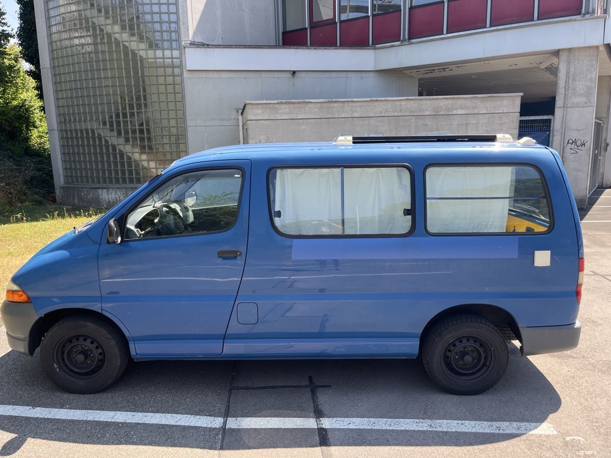 Toyota Autos: Toyota Hiace 1998 – D'occasion à Bern par India1960 2