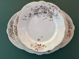 9-tlg. Geschirrset floral mit Goldrand - Teller & Platte