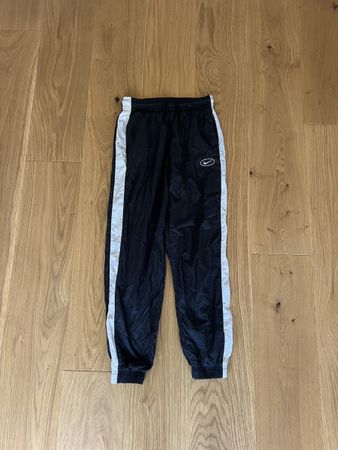 Nike Trainingshose schwarz weiss Grösse XS guter Zustand