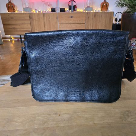 Originale Navyboot Umhängetasche Leder schwarz Top Zustand!