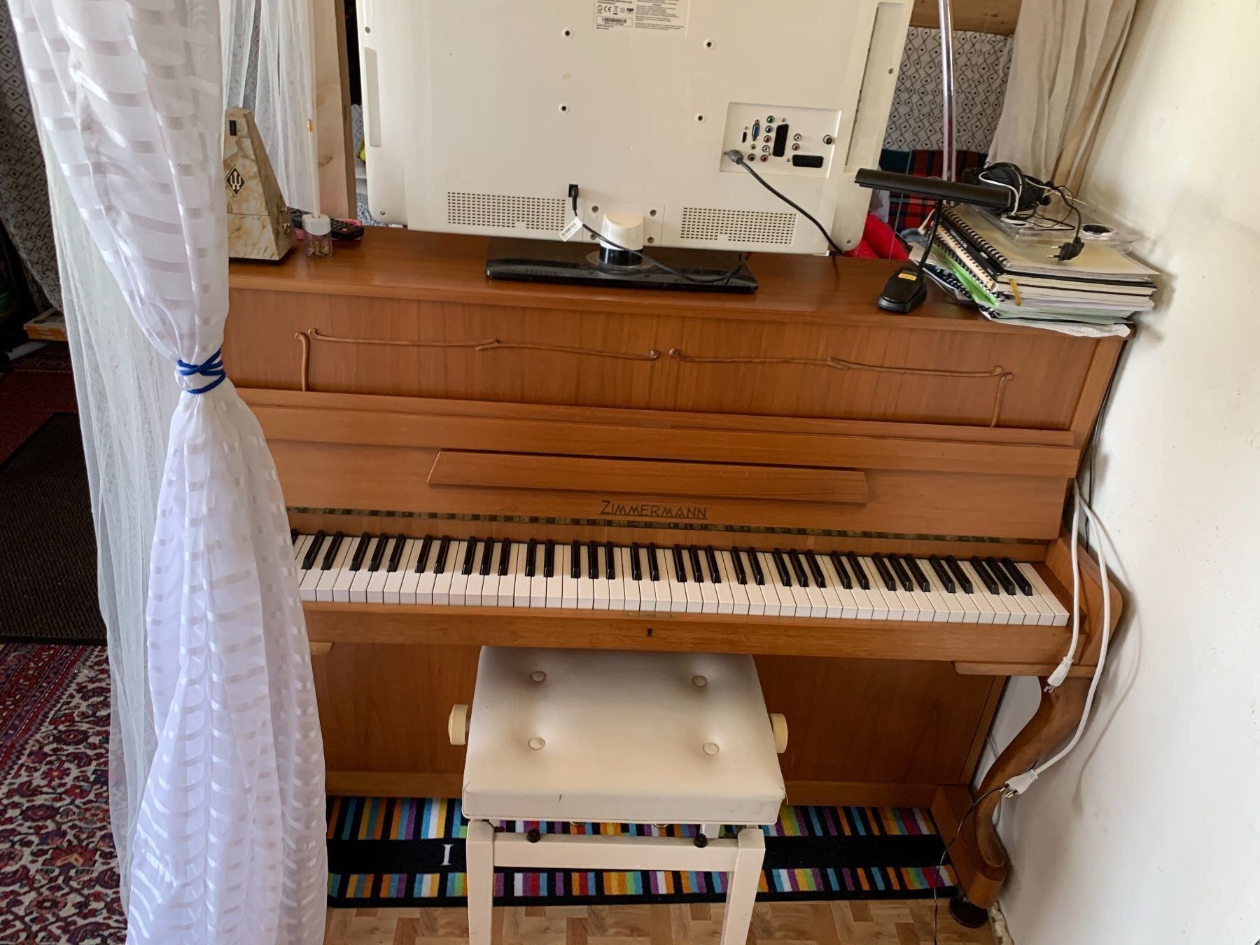 Strumenti musicali: Klavier Zimmermann mit extra Dampfen ab Platz – Usato da Grabs venduto da mayram27 1