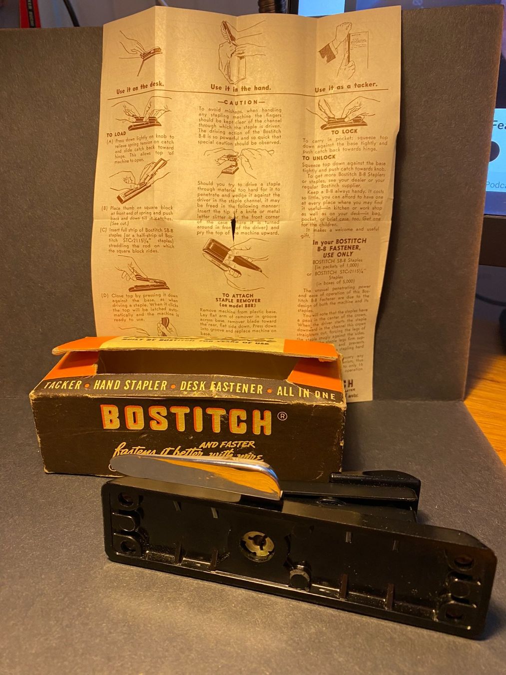 Bostitch Tutti gli attrezzi: Antiker BOSTITCH 50er Jahre mit Comic und Originalkarton – Nuovo (secondo la descrizione) da Spiez venduto da Mlandcruiser 4