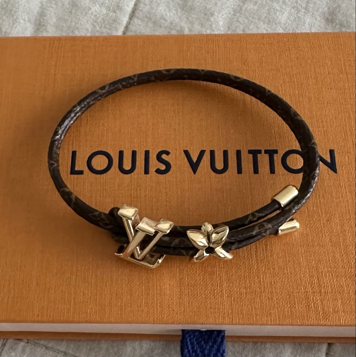 Louis Vuitton Armbänder & -reifen: Louis Vuitton Bloom Armband – Neu (gemäss Beschreibung) aus Zürich von Nomase10.