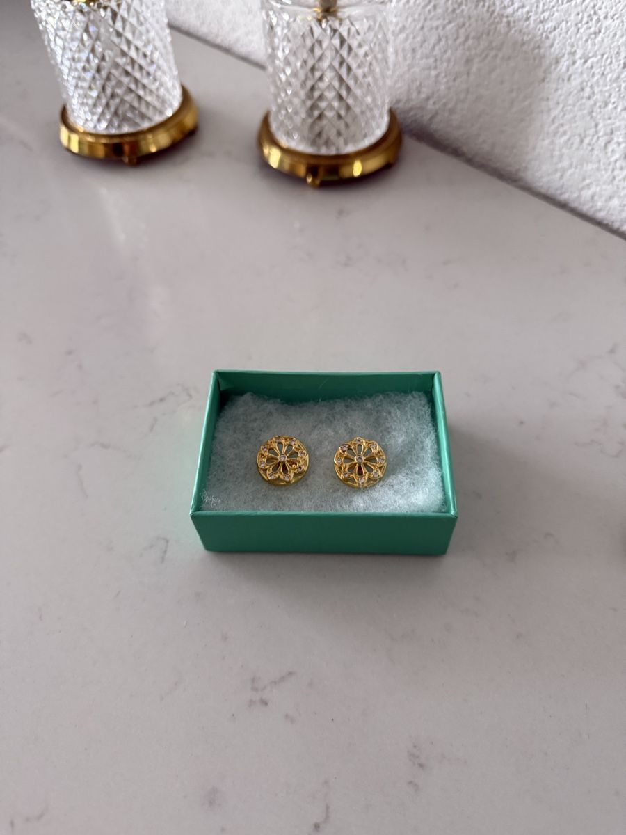 Ohrringe & -stecker: Elegante Ohrstecker, Gold Optik - neu – Neu und originalverpackt aus Zug von Leerminschrank 1