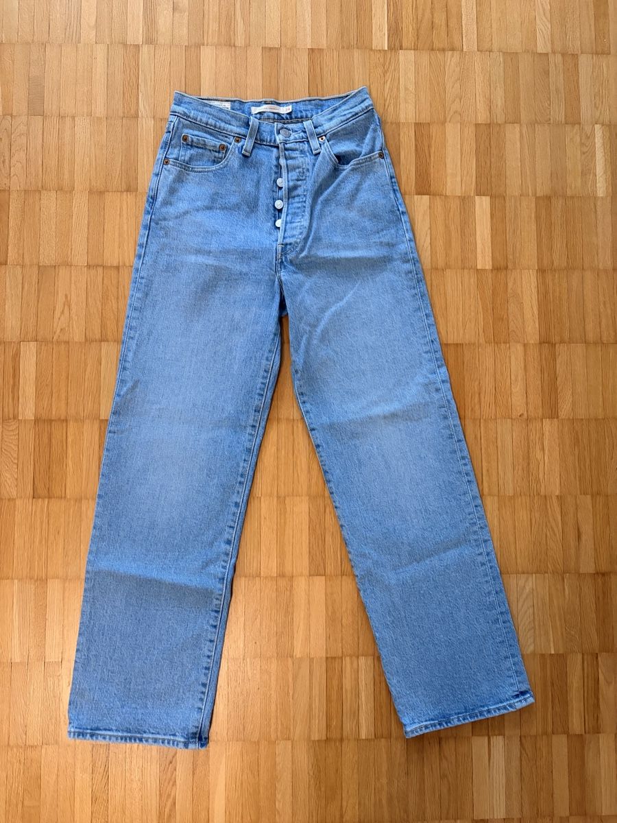 Levi's Jeans: Levis Ribcage Straight Jeans – Usato da Embrach venduto da saaaraah_