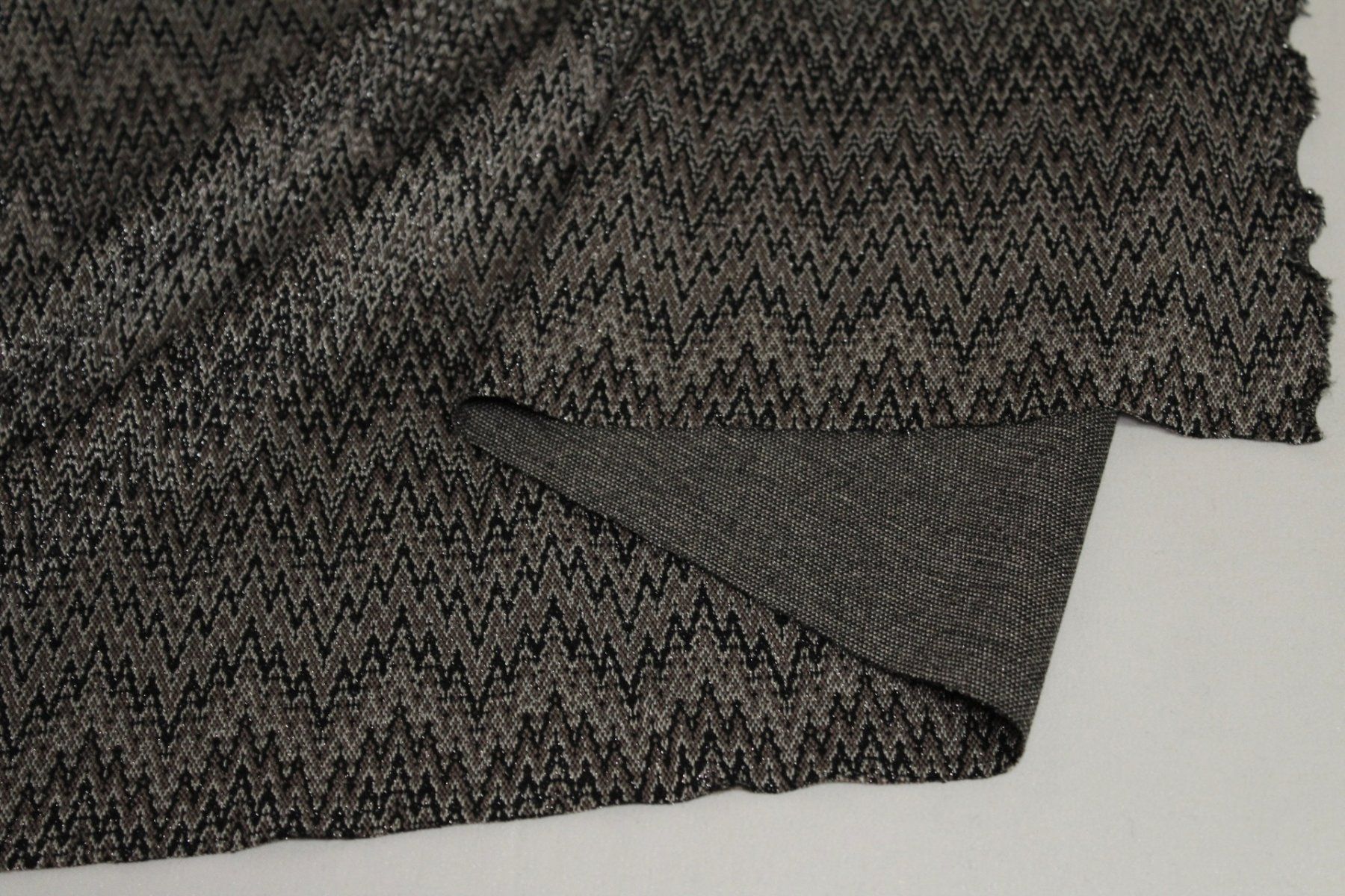 Tessuti: Stoff Jacquard Jersey glänzend – Nuovo (secondo la descrizione) da Obfelden venduto da solomon111 3