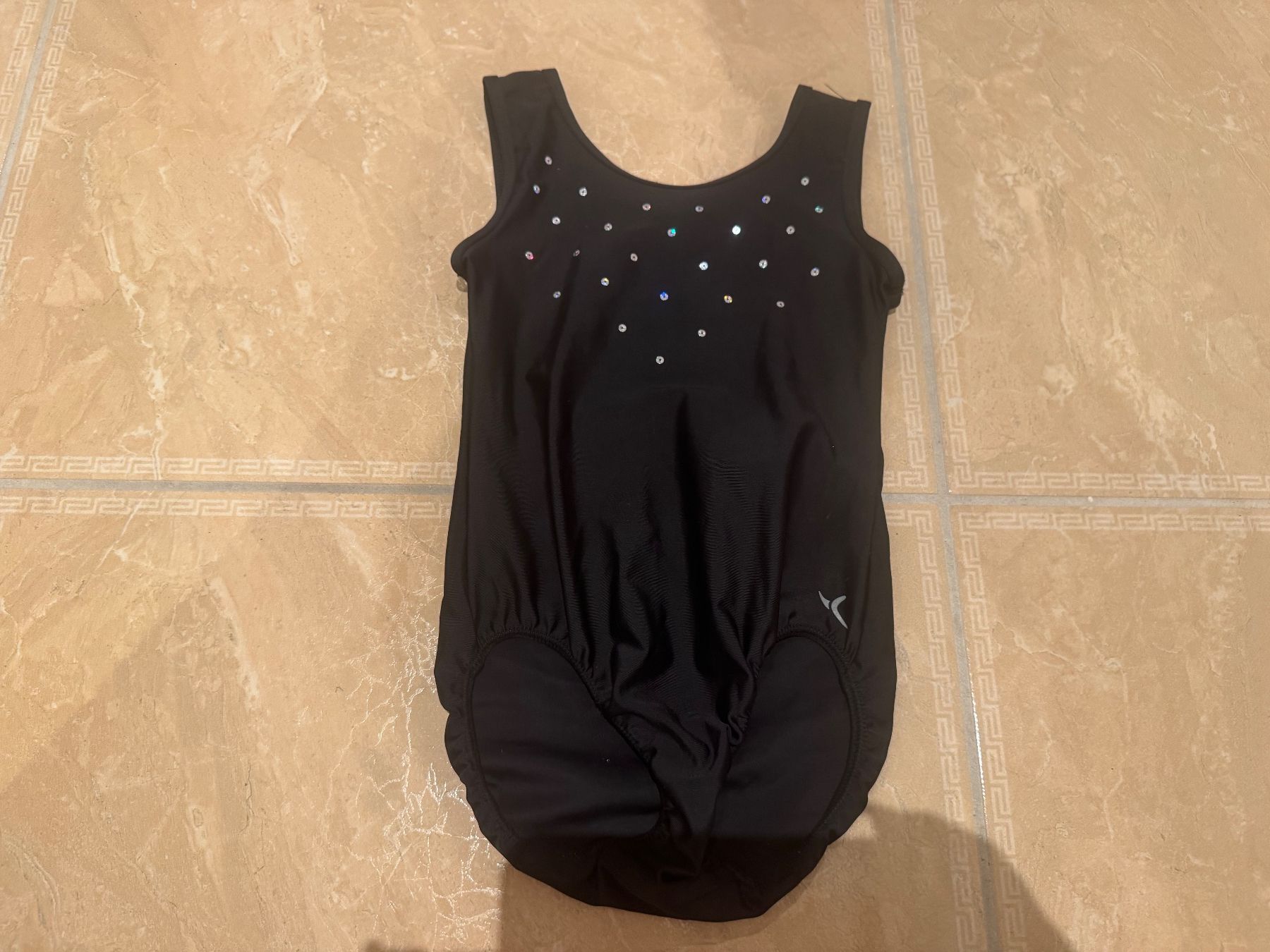 Decathlon Scarpe, pantaloni & magliette da ginnastica: Decathlon neues Turn Trikot, 5-6J – Nuovo (secondo la descrizione) da Klingnau venduto da Markus14