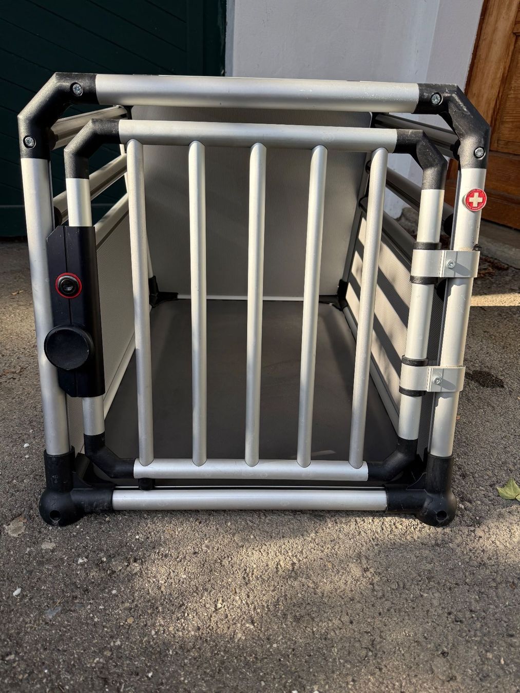 Gabbie, trasporto & Sicurezza: Hundebox Transportbox 4pets M – Usato da Zufikon venduto da ZM02