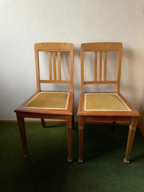 Tischset: Ensemble 1Schränkli, 1Tisch, 2Stühle – Gebraucht aus Luzern von So_5217 2