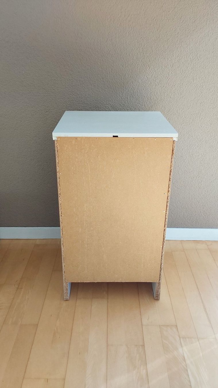 Ikea Comodini: Nachttisch – Usato da Oberhasli venduto da mudeli01 4