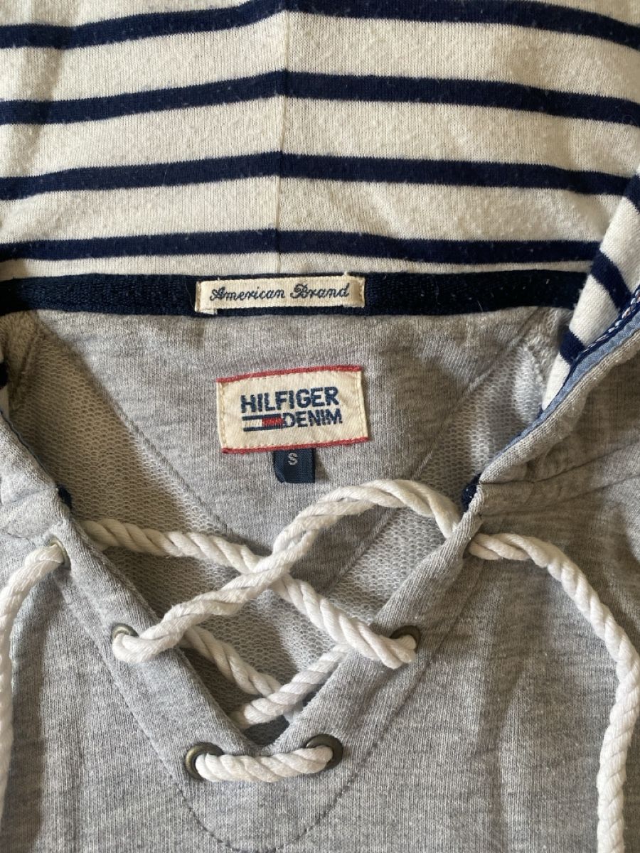 Tommy Hilfiger Maglioni & Felpe: Hilfiger Denim Hoodie – Usato da Biel/Bienne venduto da TheLoulou 1
