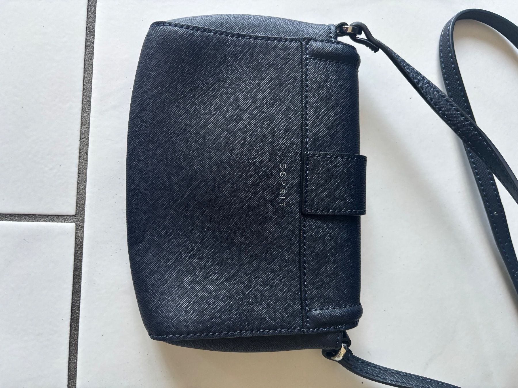 Borse da donna: Damen-Tasche von ESPRIT – Usato da Sutz venduto da ber_nwq9 1