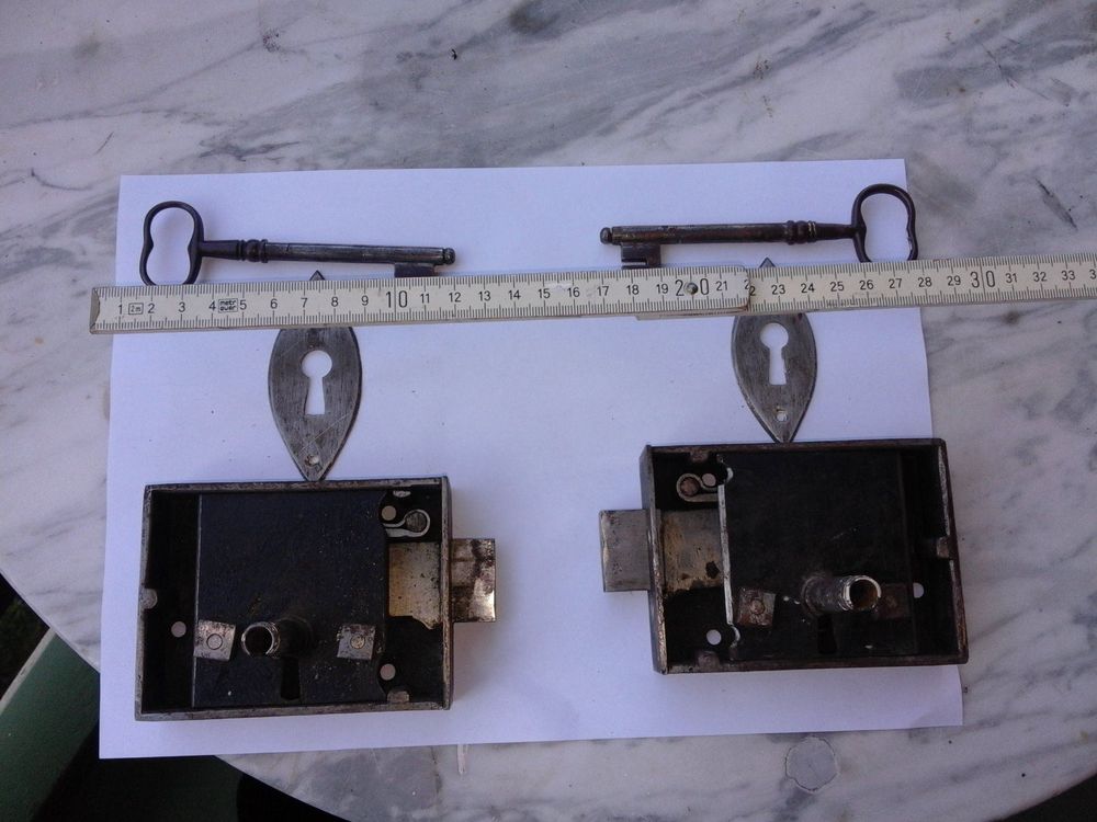 2 Schlösser mit Schlüssel, alt Kaufen auf Ricardo