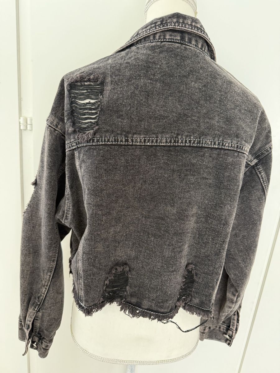 Jacken: Jacke – Gebraucht aus visp von Kmemo1 1