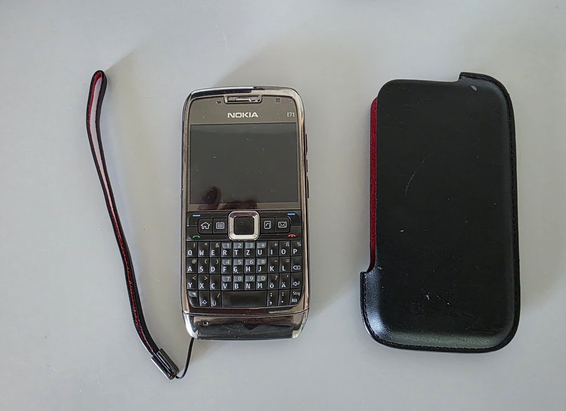 Nokia Portables: Kulthandy Nokia E71 – D'occasion à Hüttlingen par darkir 2