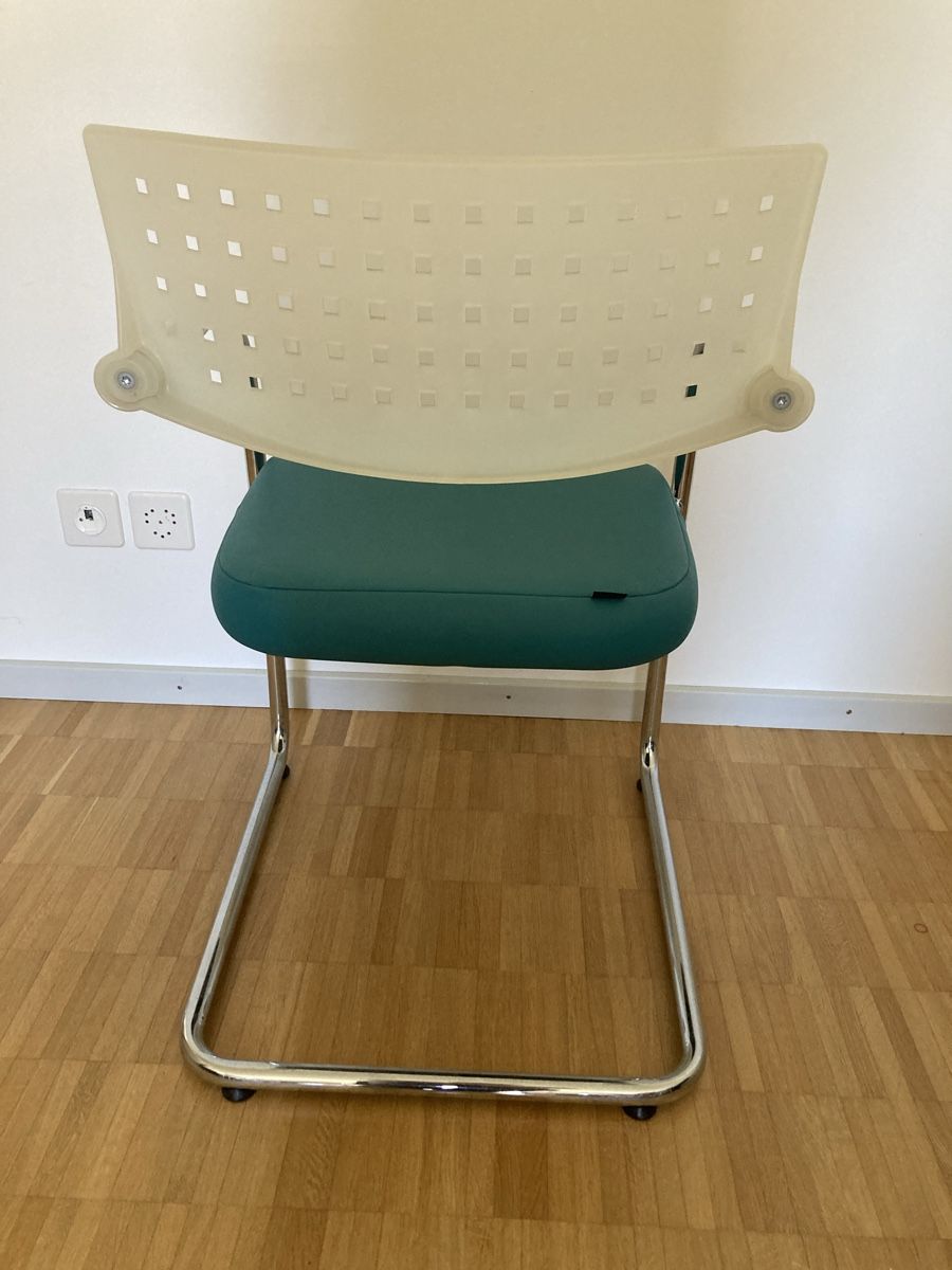 Vitra Sedie: 2 Vitra Freischwinger Stühle – Usato da Zwingen venduto da Kult2000 2