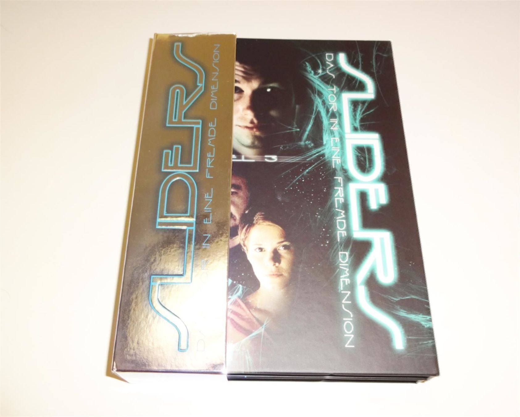 Tutti i DVDs: DVD Box  SLIDERS Staffel 3 – Usato da St. Gallen venduto da WWL 1