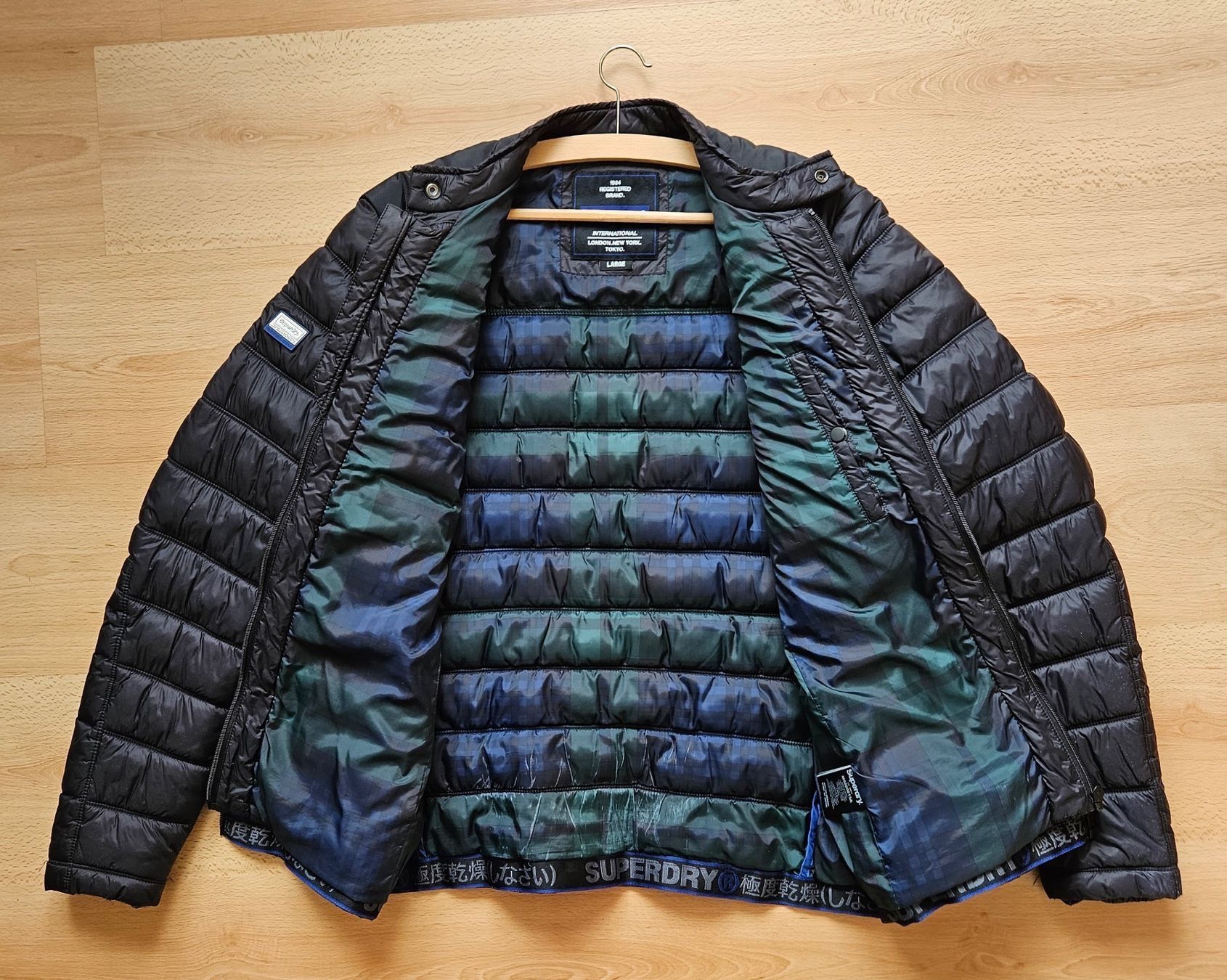 Superdry Jacken: Steppjacke Superdry schwarz – Gebraucht aus Luzern von DaSi9354 2