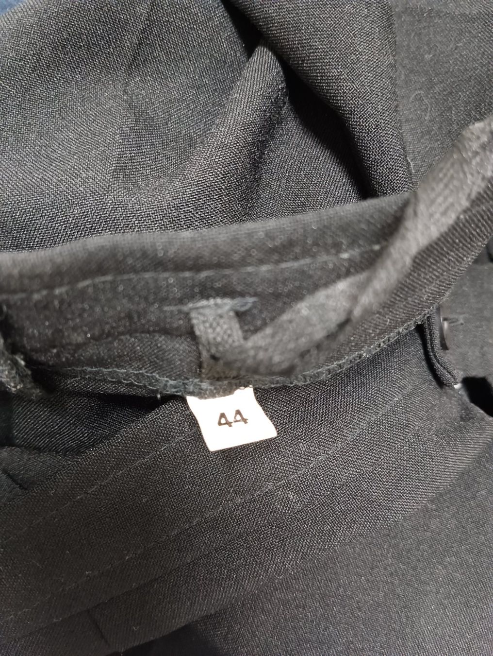 Pantaloni: Bundfaltenhose Damen Gr. 44 – Usato da Schöfflisdorf venduto da kin_2dp9 1