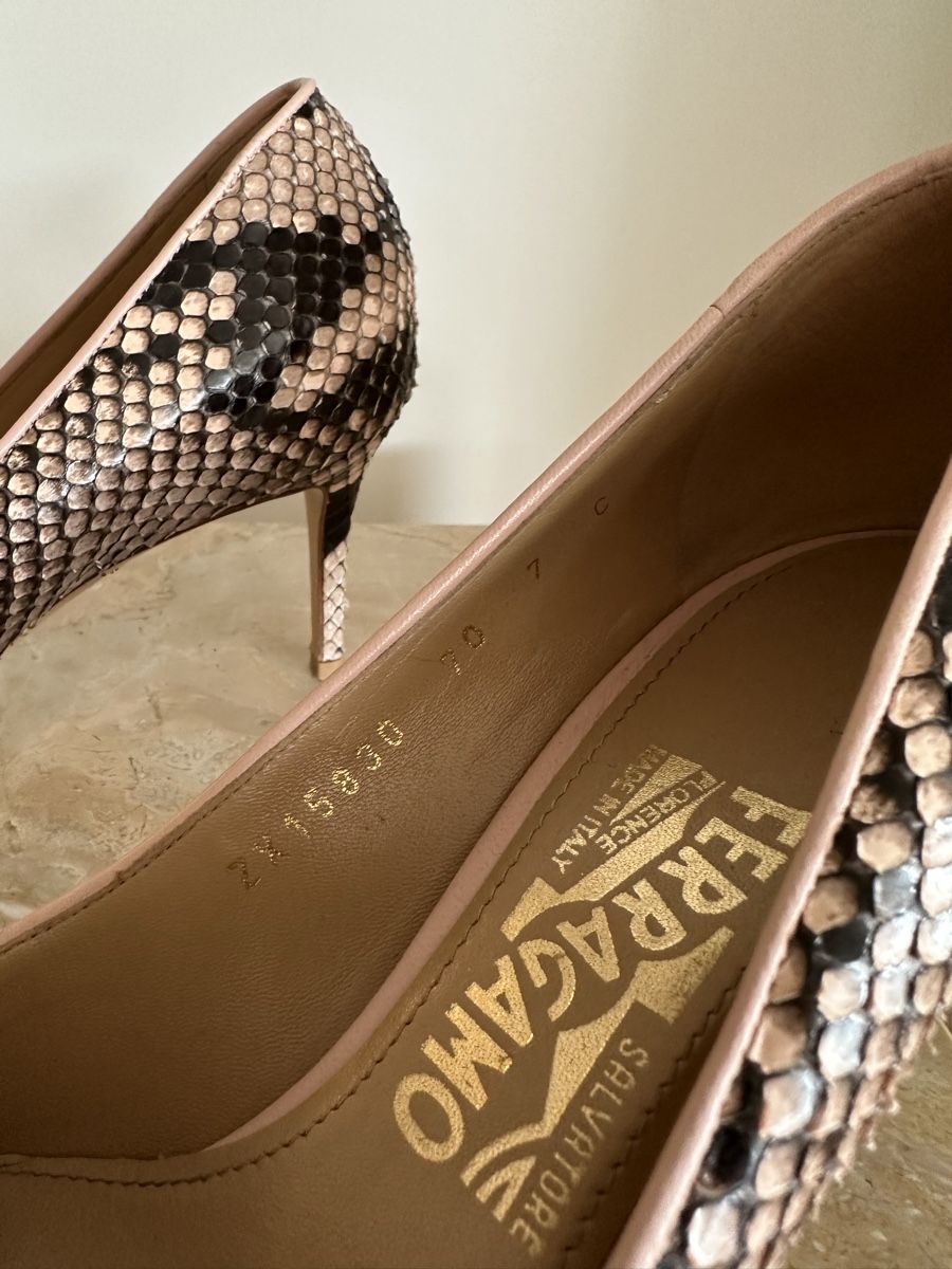 Salvatore Ferragamo Scarpe da donna: Salvatore Ferragamo pumps – Nuovo (secondo la descrizione) da Paradiso venduto da apf_mh9c 3