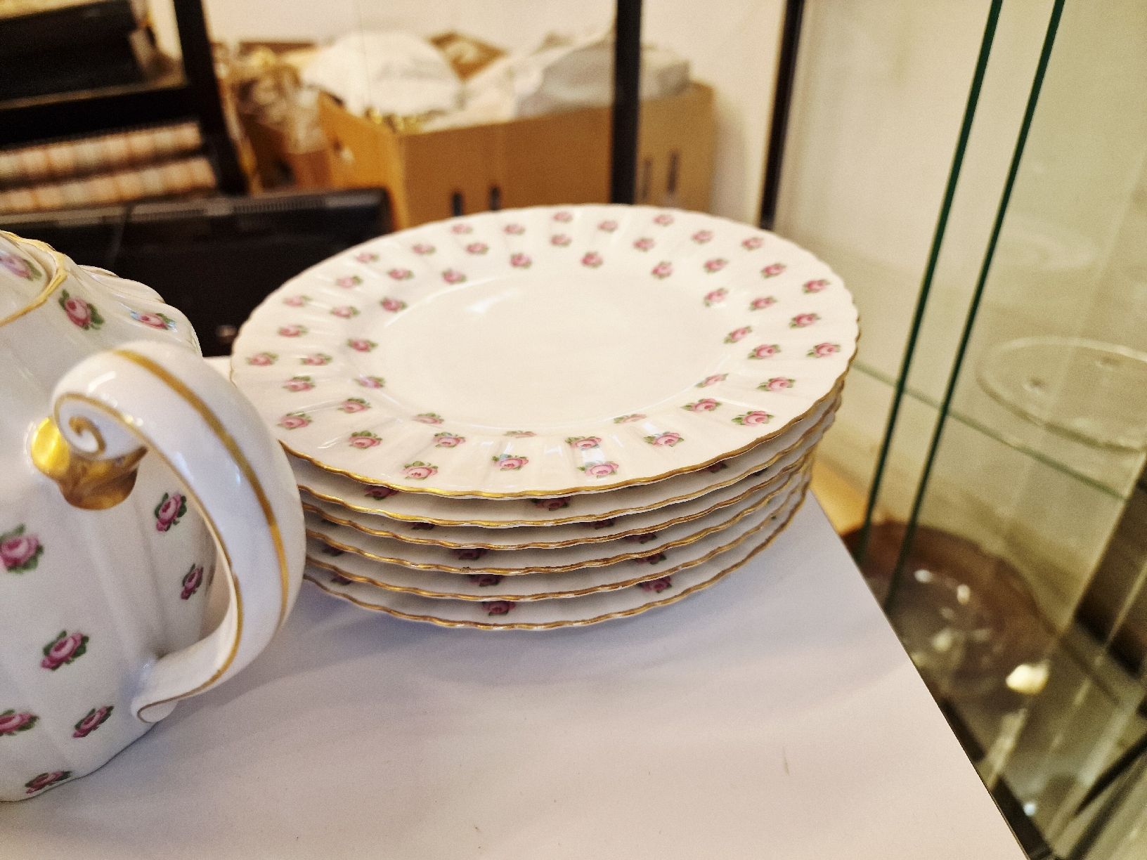 Set di piatti: Kaffeeservice Tillowitz  20 teilig Rosendekor Goldrand – Usato da BERN venduto da Intarsia 4